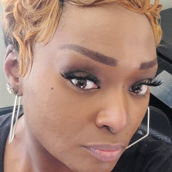 Meet your Posher, Misty - Picture 2 of 4